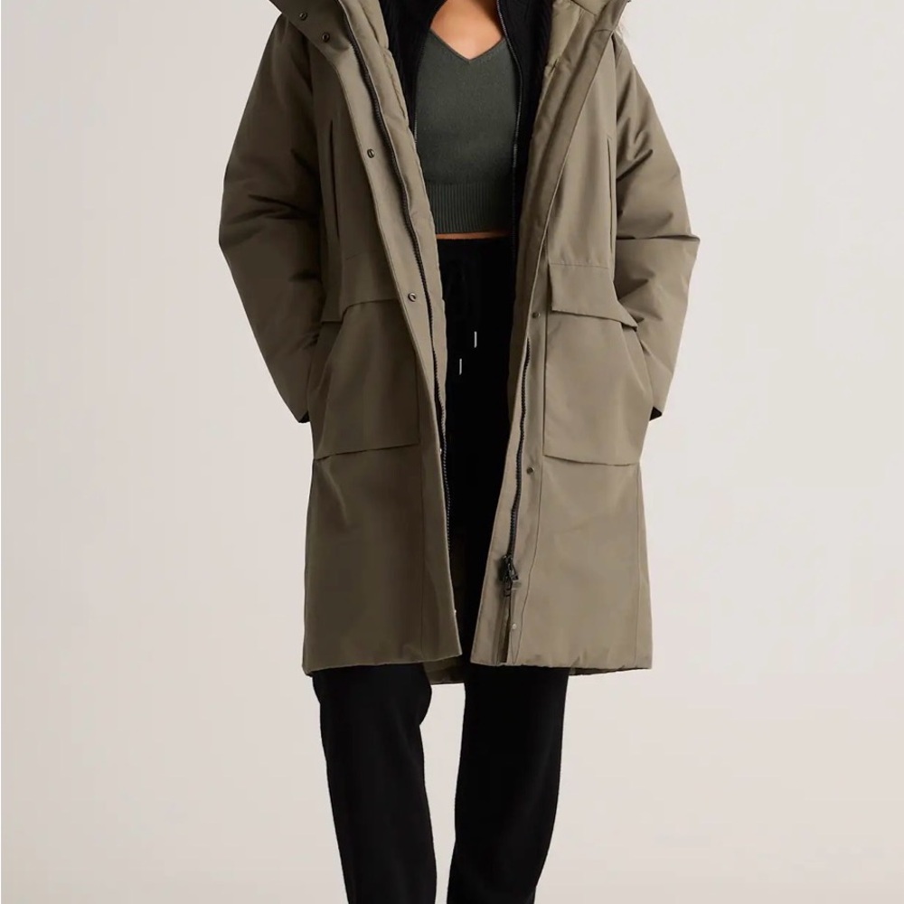 Quince Women's Faded Cargo Down Parka